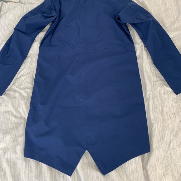Lululemon Rain Haven Jacket Size 4 - Picture 4 of 5
